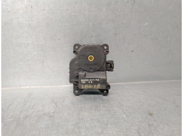 Recambio de motor calefaccion para lexus is 200 (ds2/is2) d-cat referencia OEM IAM 0638000171 DE TRAMPILLA 