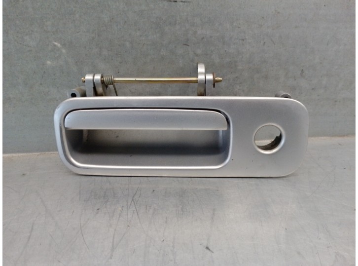Replacement front left exterior door handle for Volkswagen Polo sedan (6N2) 1.4 OEM IAM reference 1J6827565 5 DOORS