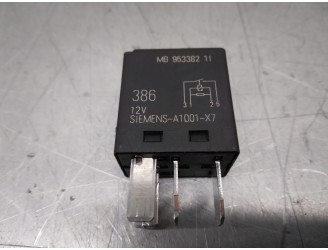 Recambio de rele para volvo s40 berlina td referencia OEM IAM MB953382  