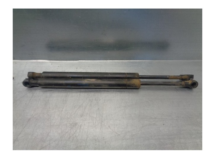 Recambio de amortiguadores maletero / porton para volkswagen touareg (7la) tdi r5 referencia OEM IAM 7L6845587A  