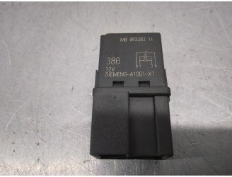 Recambio de rele para volvo s40 berlina td referencia OEM IAM MB953382  