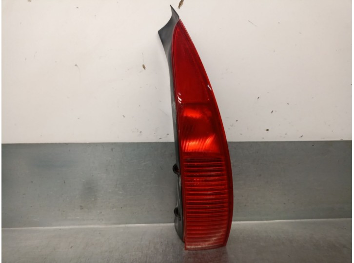 Replacement rear right light for Citroën C5 II estate (RE_) 2.2 HDI (RE4HTE, RE4HT2) OEM IAM reference 6351P7 6351P7 