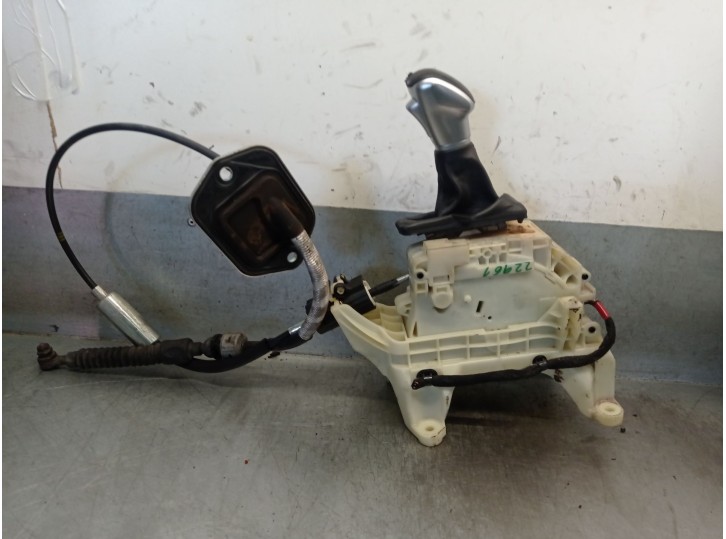 Recambio de palanca cambio para hyundai ioniq (ae) 1.6 gdi hybrid referencia OEM IAM 46700F2210 46700F2210 1810260222