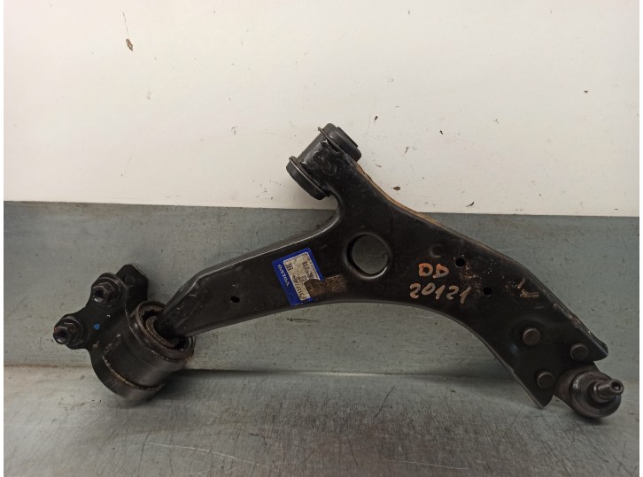 Replacement front right lower suspension arm for Volvo S40 Saloon 2.0 Diesel CAT OEM IAM reference 31277462 