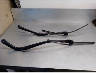 Recambio de brazo limpia delantero derecho para bmw serie 3 berlina (e90) 2.0 turbodiesel cat referencia OEM IAM 61619449916 616