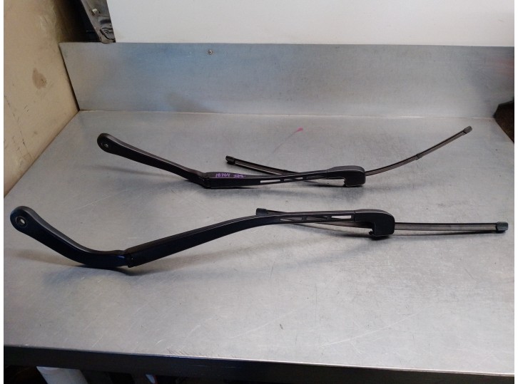 Recambio de brazo limpia delantero derecho para bmw serie 3 berlina (e90) 2.0 turbodiesel cat referencia OEM IAM 61619449916 616