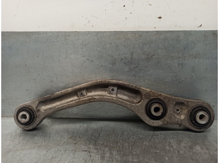Replacement rear right upper suspension arm for Audi A8 (4E2) 4.0 V8 32V TDI biturbo cat (ASE) OEM IAM reference 4E0