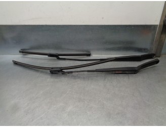 Replacement front right wiper arm for Volkswagen Passat Variant (365) 2.0 TDI OEM IAM reference 3AB955409 