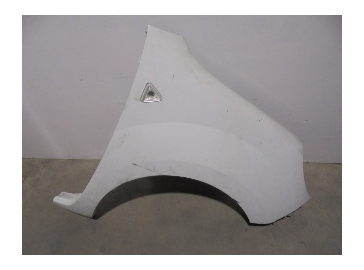 Recambio de aleta delantera derecha para renault kangoo 1.5 dci diesel referencia OEM IAM  BLANCA 