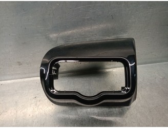 Recambio de molduras delanteras para mercedes-benz cla shooting brake (x118) cla 200 (118.687) referencia OEM IAM A1776809700 A1