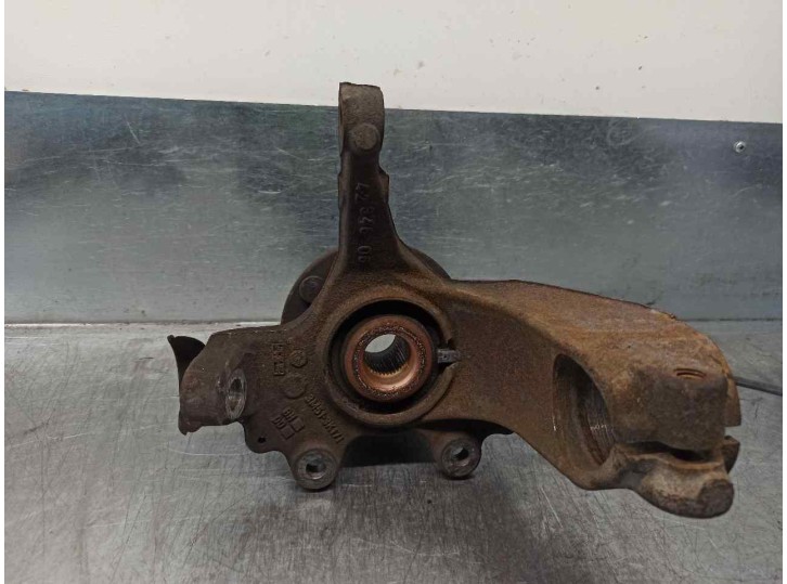 Replacement front left steering knuckle for Ford Focus sedan (CAP) 1.8 TDCi turbodiesel CAT OEM IAM reference 3M513K171 