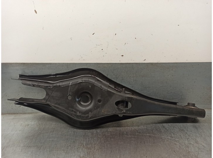 Recambio de brazo suspension inferior trasero derecho para kia xceed 1.0 tgdi cat referencia OEM IAM 55220G4AA0  