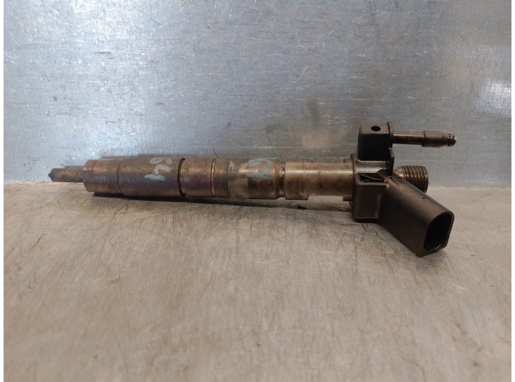 Recambio de inyector para bmw serie 3 berlina (e90) 2.0 turbodiesel cat referencia OEM IAM 779787705 0445116001 BOSCH
