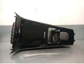 Recambio de consola para mercedes-benz cla shooting brake (x118) cla 200 (118.687) referencia OEM IAM A1776805701 A1776805701 