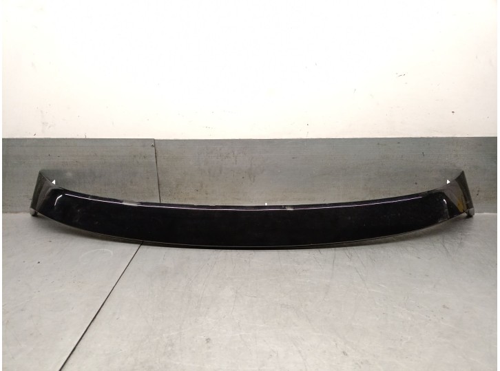 Recambio de aleron trasero para toyota yaris (_p21_, _pa1_, _ph1_) 1.5 hybrid (mxph11) referencia OEM IAM 76085K0010 76085K0010C