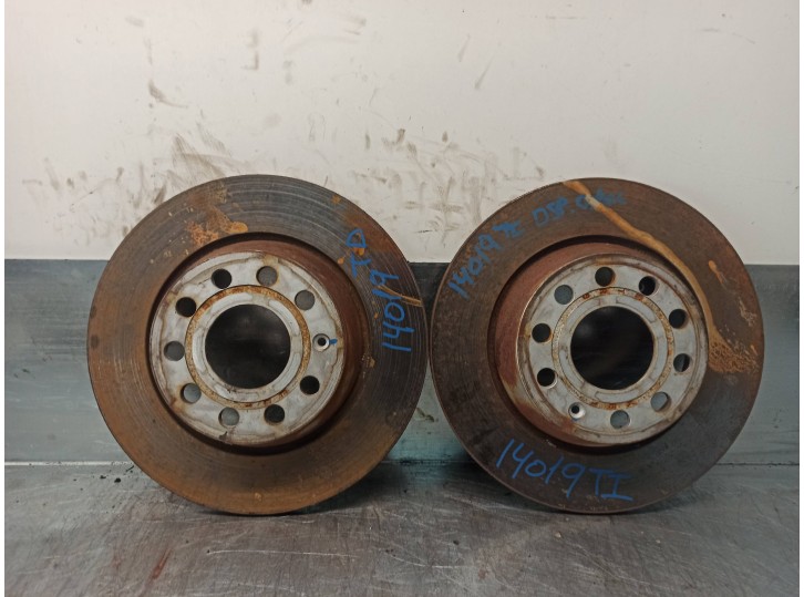 Recambio de disco freno trasero para volkswagen passat variant (365) 2.0 tdi referencia OEM IAM 1K0615601N  
