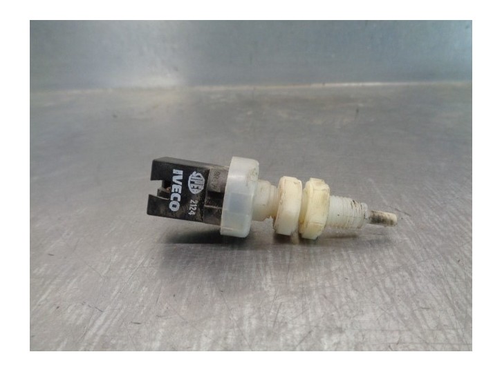 Recambio de interruptor para iveco daily caja cerrada (1989 =>) 2.5 diesel referencia OEM IAM 4856030  