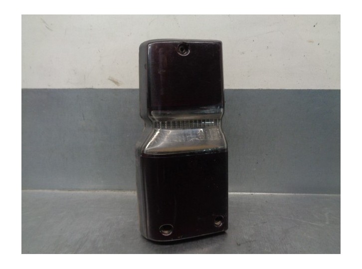 Recambio de piloto trasero izquierdo para daihatsu rocky todoterreno referencia OEM IAM 8156087614000 22051459 KOITO 3 PUERTAS