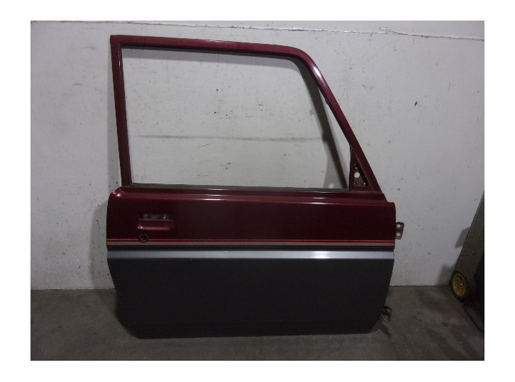 Recambio de puerta delantera derecha para daihatsu rocky todoterreno referencia OEM IAM  GRANATE Y GRIS 3 PUERTAS
