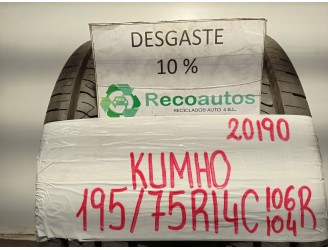 Recambio de neumatico kumho para iveco daily caja cerrada (1989 =>) 2.5 diesel referencia OEM IAM 19575R14C106-104R KUMHO PORTRA
