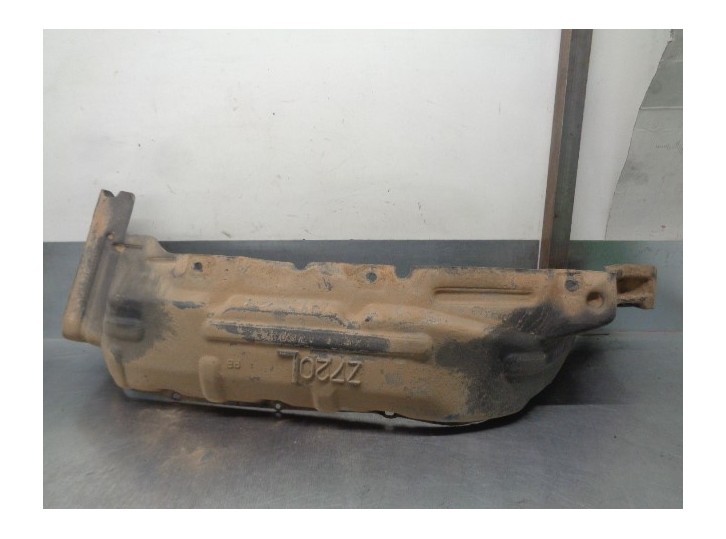 Recambio de paso rueda delantero izquierdo para daihatsu rocky todoterreno referencia OEM IAM 5387687601  CESTA 32 C