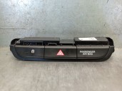 Replacement hazard warning switch for Kia XCeed (CD) 1.0 T-GDi OEM IAM reference 93600J7000 41W3601110