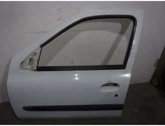 Recambio de puerta delantera izquierda para renault clio ii fase i (b/cbo) 1.9 diesel referencia OEM IAM 7752232795 BLANCA 5 PUE