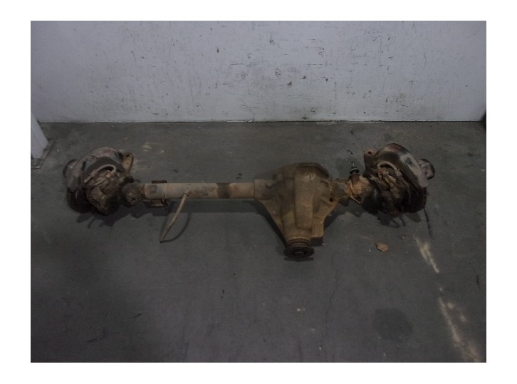 Recambio de puente delantero para daihatsu rocky todoterreno referencia OEM IAM  DISCOS 5 AGUJEROS BURRA 23