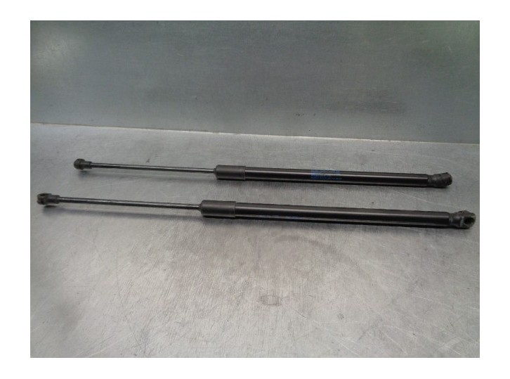 Recambio de amortiguadores maletero / porton para seat arona fr referencia OEM IAM 6F9827550B 