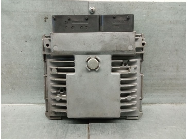 Recambio de centralita motor uce para volkswagen polo (6r1) 1.2 tsi referencia OEM IAM 03F906070GD  5WP44821 CONTINENTAL