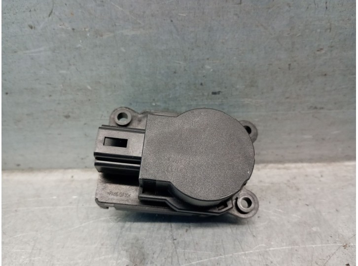 Replacement climate control flap actuator motor for Ford Kuga II (DM2) 2.0 TDCi OEM IAM reference AV6N19E616AA 1786200 