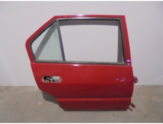 Recambio de puerta trasera derecha para alfa romeo 33 berlina 1.5 qv referencia OEM IAM 60538270 ROJA 5 PUERTAS