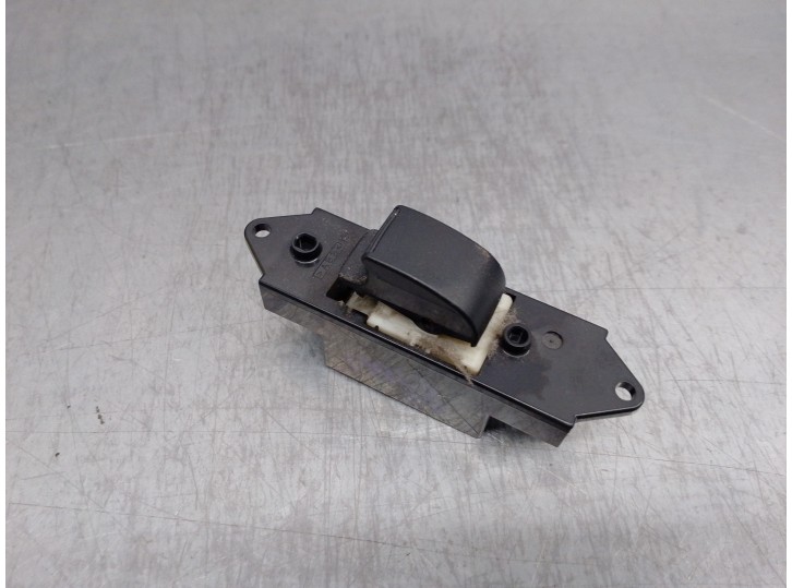 Recambio de mando elevalunas trasero derecho para mitsubishi asx (ga0w) 1.6 cat referencia OEM IAM MR587944  