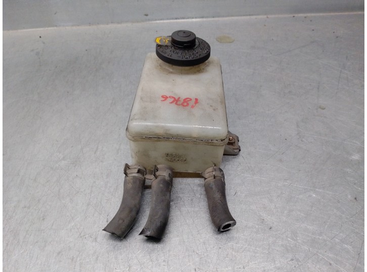 Recambio de deposito liquido frenos para toyota previa (r30) 2.0 turbodiesel cat referencia OEM IAM 4722028250 