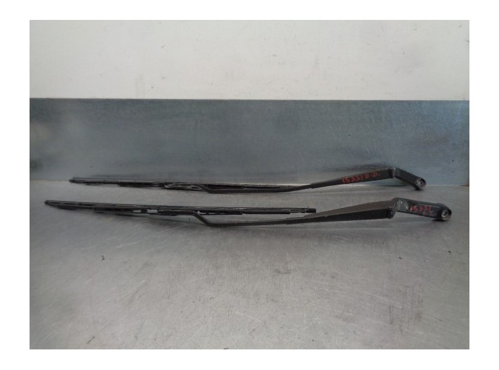 Recambio de brazo limpia delantero derecho para vento (1h1) 1991-1999 vento 1.9d vento 1.9d (1991 - 1995) referencia OEM IAM 