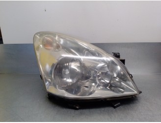 Recambio de faro derecho para toyota corolla verso (r1) 2.0 turbodiesel cat referencia OEM IAM 811300F010 5 PUERTAS