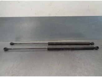 Replacement trunk / tailgate shock absorbers for Peugeot 106 (S1) 1.1 OEM IAM reference 9613105380 