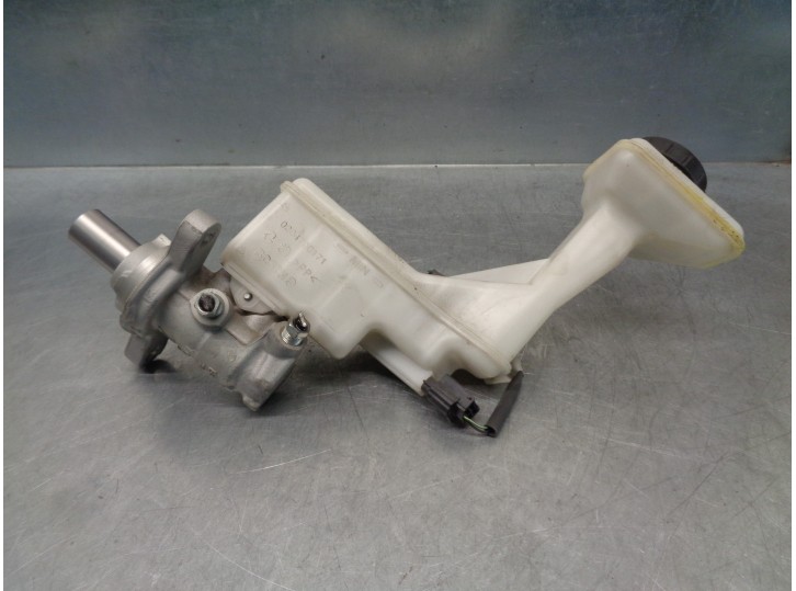 Recambio de bomba freno para renault kadjar 1.2 tce energy referencia OEM IAM 460116191R 0204790171 BOSCH