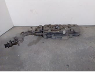 Recambio de deposito combustible para hyundai ioniq referencia OEM IAM 31150G2000  CESTA 28