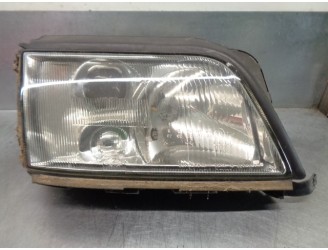 Replacement right headlight for Audi A6 Saloon (C4) 2.3 OEM IAM reference 4A0941029L 