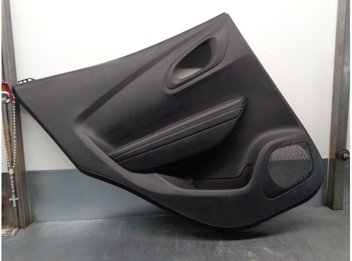 Recambio de guarnecido puerta trasera izquierda para renault kadjar 1.2 tce energy referencia OEM IAM 829A18528R 829A11869R 