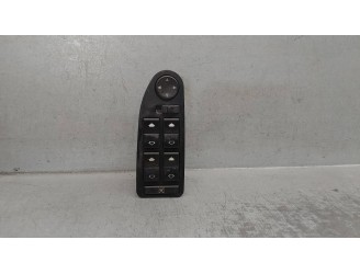 Replacement of front left window lift switch for BMW 5 Series Saloon (E39) 2.5 24V Turbodiesel Cat OEM IAM reference 69043