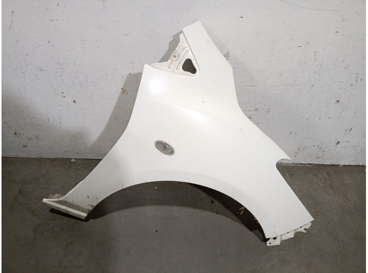 Recambio de aleta delantera derecha para mazda 2 lim. (de) 1.5 16v cat referencia OEM IAM D65152111B D65152111B 