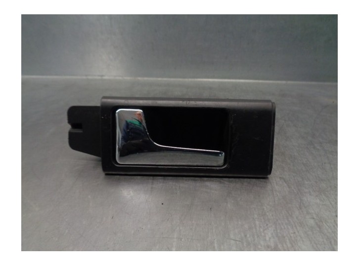 Recambio de maneta interior delantera izquierda para audi a6 berlina (c4) 2.3 referencia OEM IAM 4A0837019B 