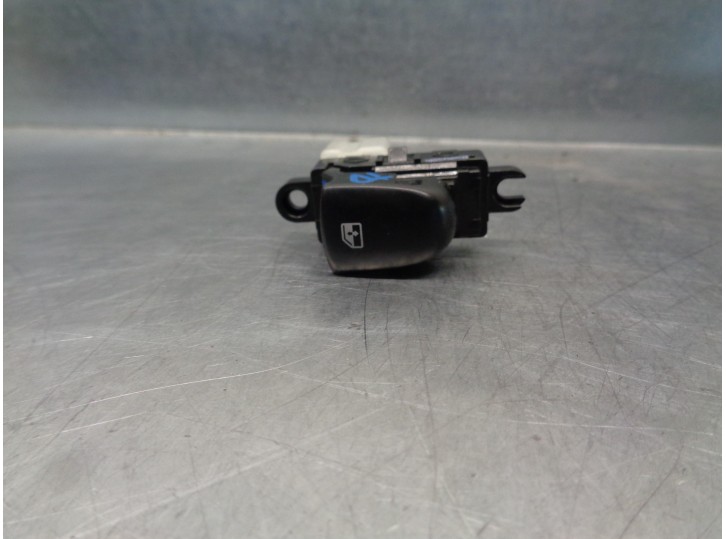 Recambio de mando elevalunas trasero derecho para renault kadjar 1.2 tce energy referencia OEM IAM 254214896R 