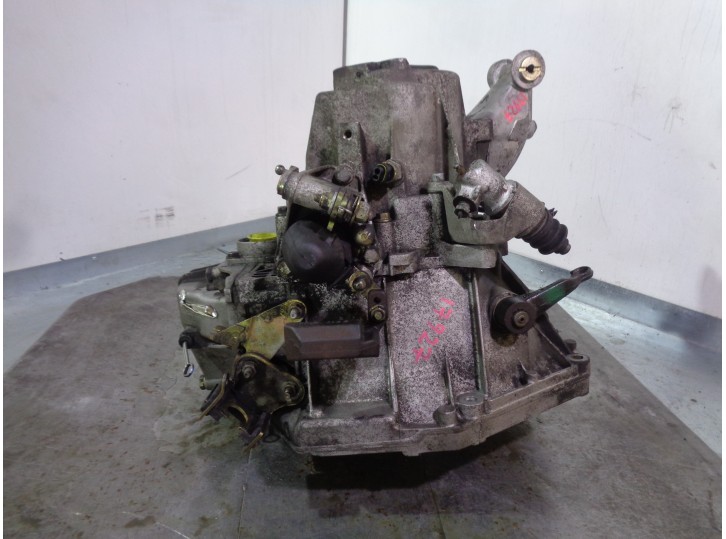 Replacement gearbox for Alfa Romeo 156 (116) 2.4 JTD CAT OEM IAM reference 0398887 207423 180123