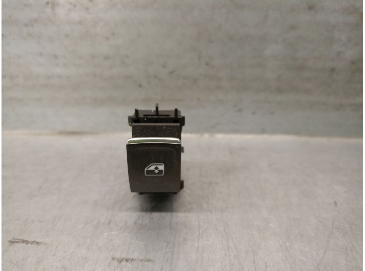 Replacement right front window switch for Seat Leon Sportstourer (KL8, KLD) 1.5 TSI OEM IAM reference 5G0959855N 