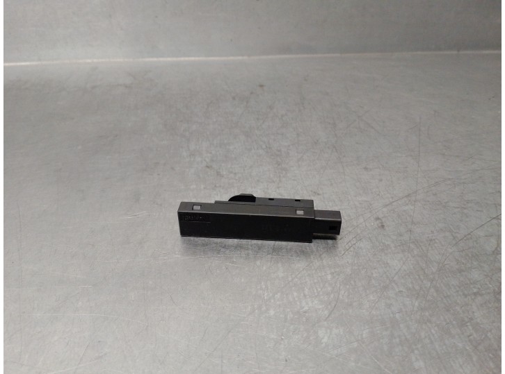 Recambio de antena para lexus is 200 (ds2/is2) d-cat referencia OEM IAM 8999230090 