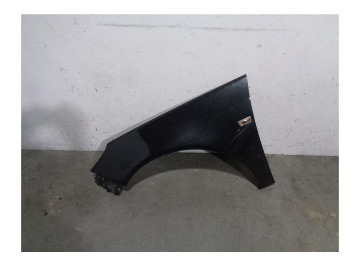 Recambio de aleta delantera izquierda para opel insignia berlina 2.0 cdti cat referencia OEM IAM 6102365 NEGRA 