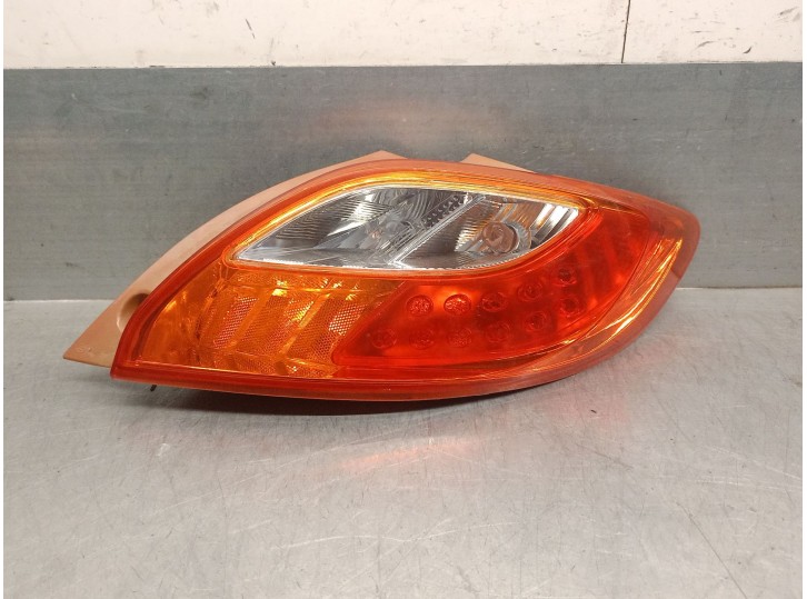 Recambio de piloto trasero derecho para mazda 2 lim. (de) 1.5 16v cat referencia OEM IAM D65151150G D65151150G 